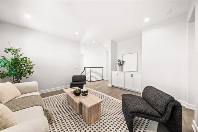 133 Chant, Irvine, CA 92618