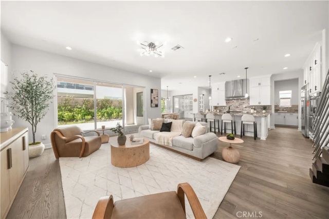 133 Chant, Irvine, CA 92618