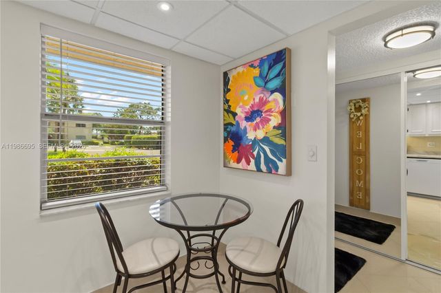 3 Abbey Ln 101, Delray Beach, FL 33446