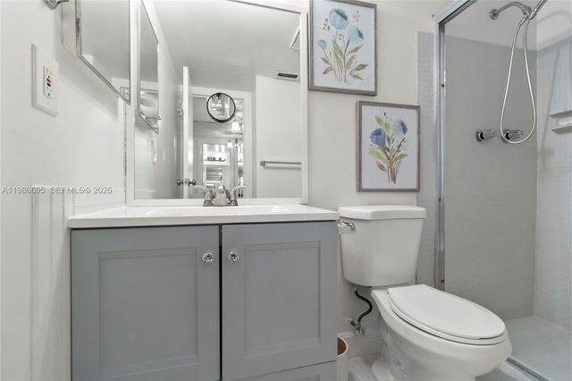 3 Abbey Ln 101, Delray Beach, FL 33446