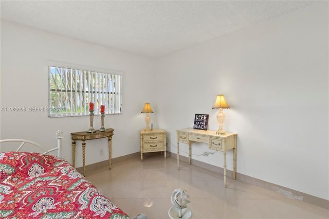 3 Abbey Ln 101, Delray Beach, FL 33446