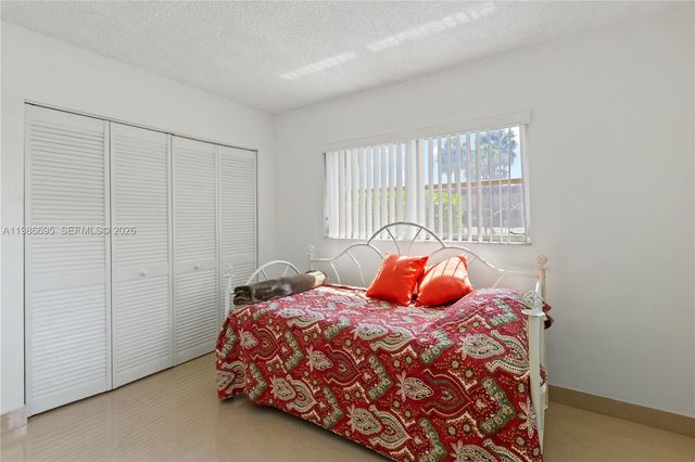 3 Abbey Ln 101, Delray Beach, FL 33446