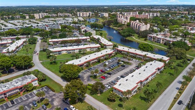 3 Abbey Ln 101, Delray Beach, FL 33446