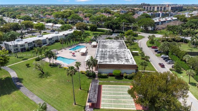 3 Abbey Ln 101, Delray Beach, FL 33446