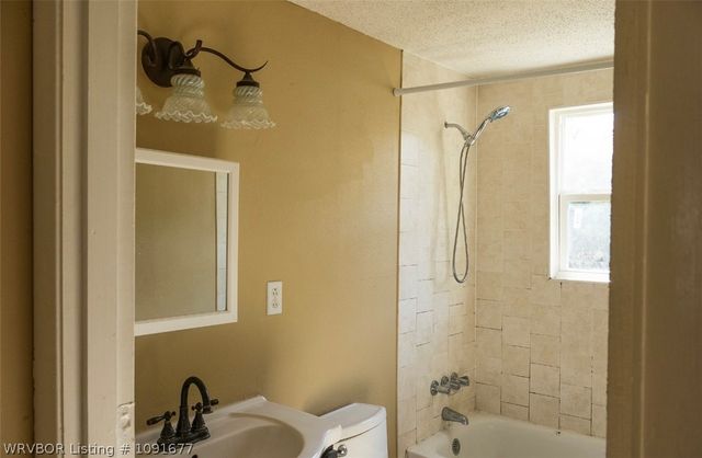 705 8 Street, Barling, AR 72923
