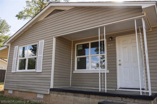 705 8 Street, Barling, AR 72923