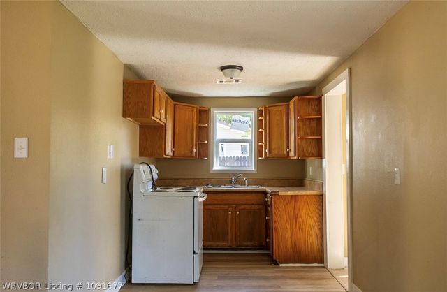 705 8 Street, Barling, AR 72923