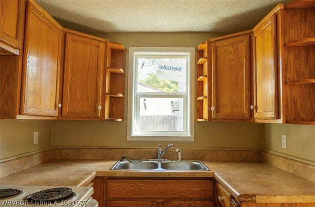 705 8 Street, Barling, AR 72923