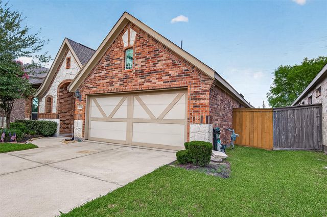20234 Fossil Valley Lane, Cypress, TX 77433