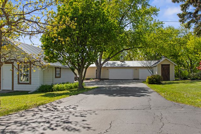 9909 Winn Road, Spring Grove, IL 60081