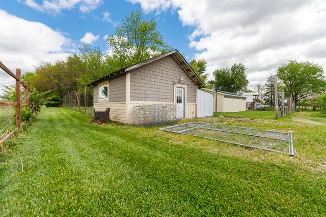 9909 Winn Road, Spring Grove, IL 60081