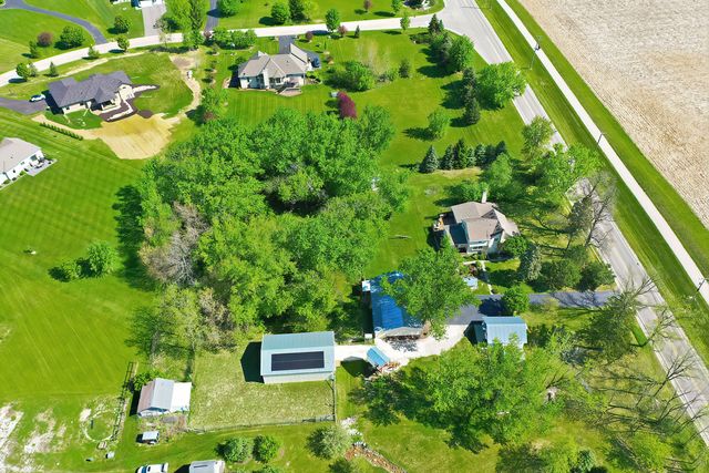 9909 Winn Road, Spring Grove, IL 60081