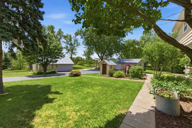 9909 Winn Road, Spring Grove, IL 60081