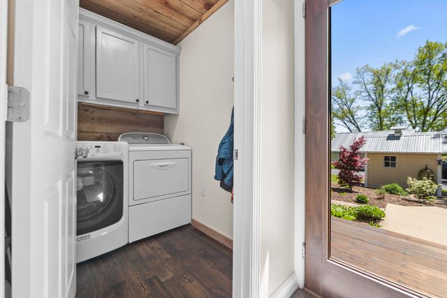 9909 Winn Road, Spring Grove, IL 60081