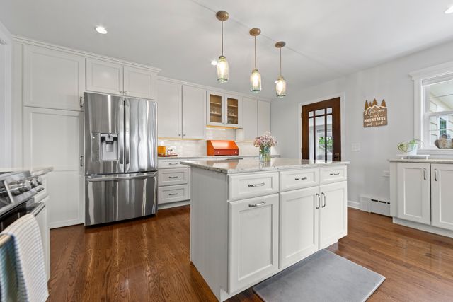 9909 Winn Road, Spring Grove, IL 60081
