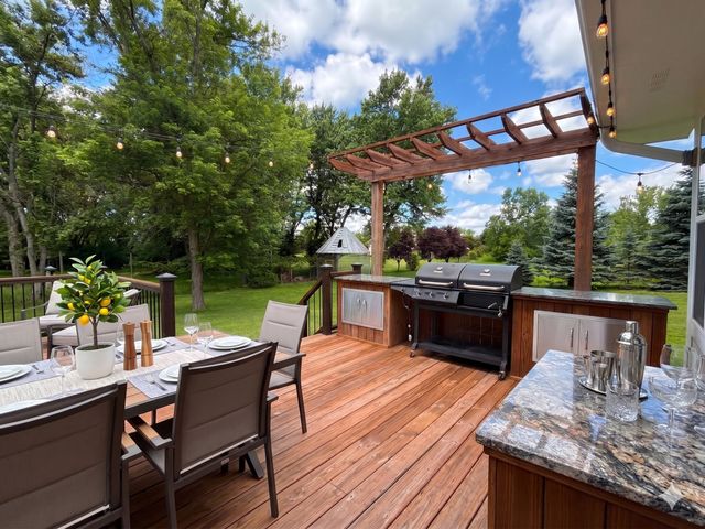 9909 Winn Road, Spring Grove, IL 60081
