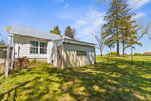 9909 Winn Road, Spring Grove, IL 60081