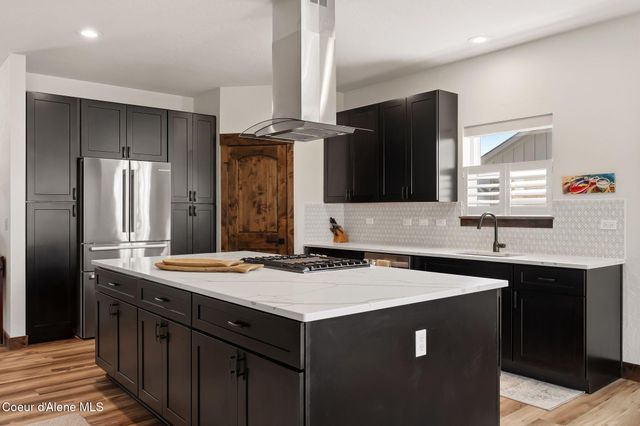 140 Madera DR, Sandpoint, ID 83864