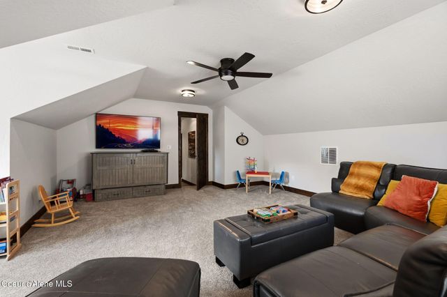 140 Madera DR, Sandpoint, ID 83864