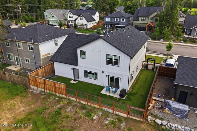 140 Madera DR, Sandpoint, ID 83864