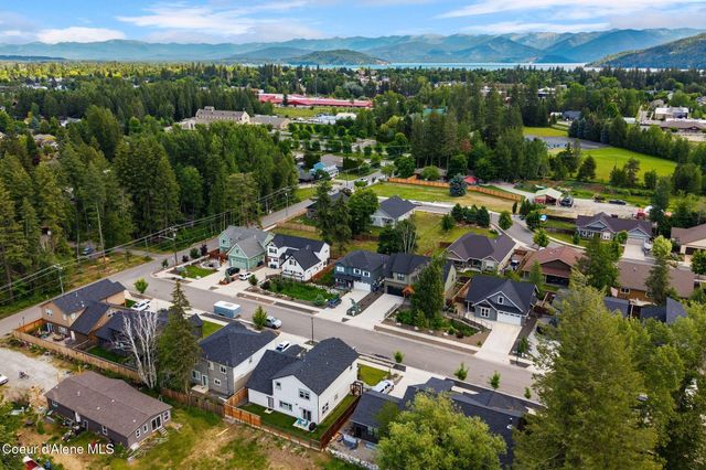 140 Madera DR, Sandpoint, ID 83864
