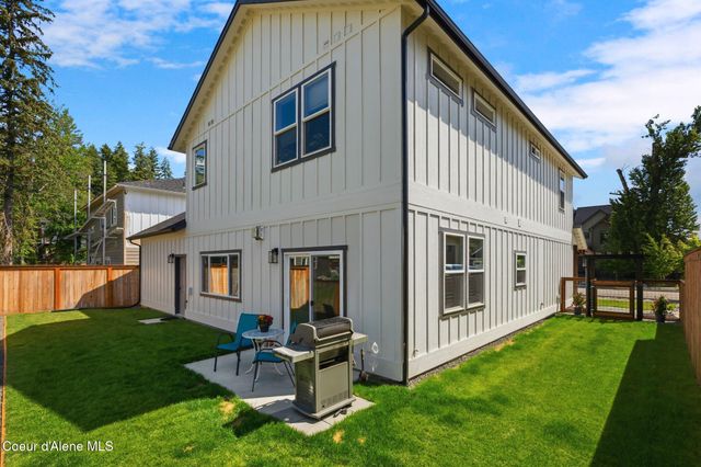 140 Madera DR, Sandpoint, ID 83864