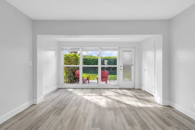 13984 Via Flora D, Delray Beach, FL 33484