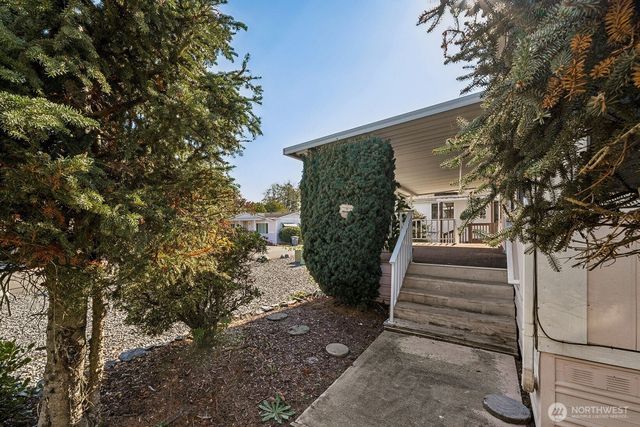 1706 73rd Street E #15, Tacoma, WA 98404