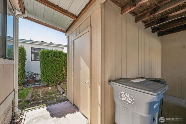 1706 73rd Street E #15, Tacoma, WA 98404