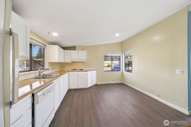 1706 73rd Street E #15, Tacoma, WA 98404