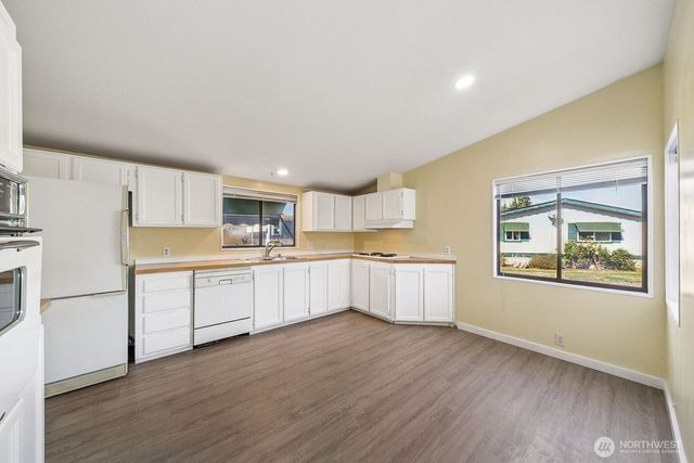 1706 73rd Street E #15, Tacoma, WA 98404