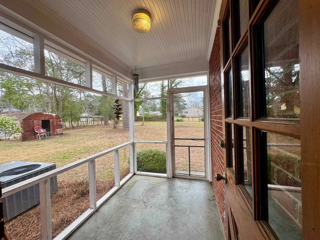 517 Singleton Ave, Kingstree, SC 29556