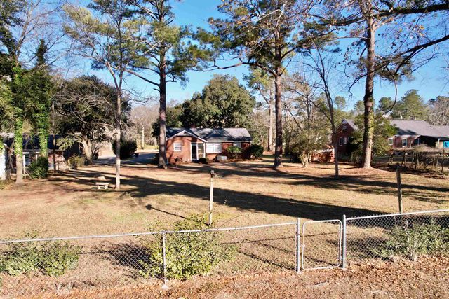 517 Singleton Ave, Kingstree, SC 29556