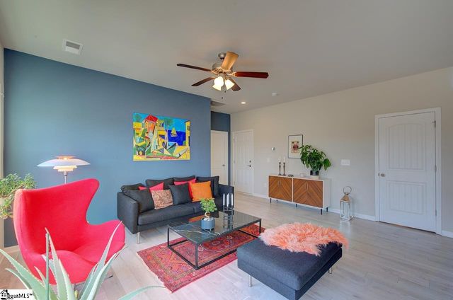 412 Jones Peak Drive, Simpsonville, SC 29681