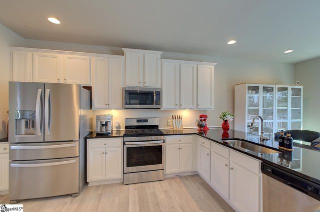 412 Jones Peak Drive, Simpsonville, SC 29681