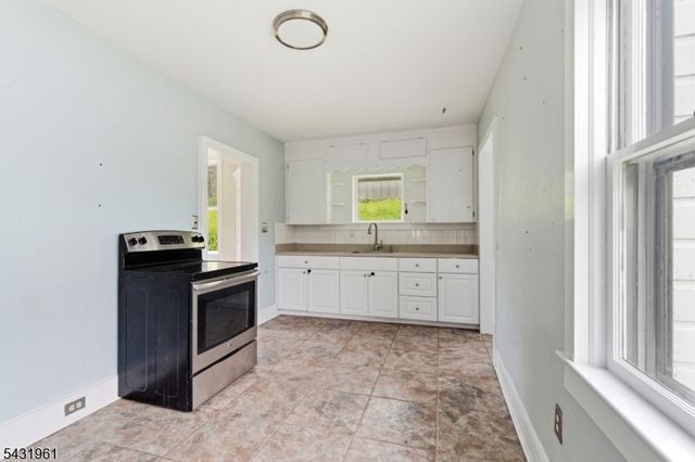 206 Race St, Alexandria Twp., NJ 08867