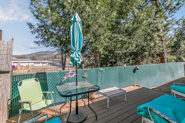 130 Rhonda Lane, Phoenix, OR 97535