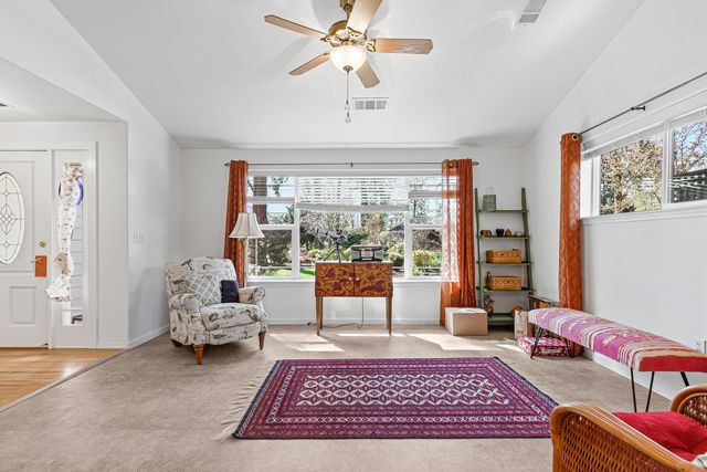 130 Rhonda Lane, Phoenix, OR 97535