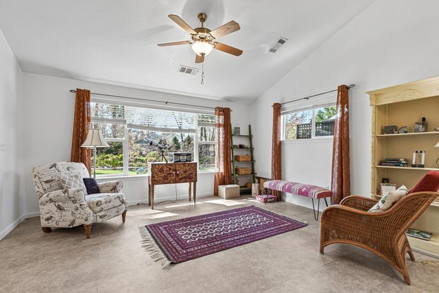 130 Rhonda Lane, Phoenix, OR 97535