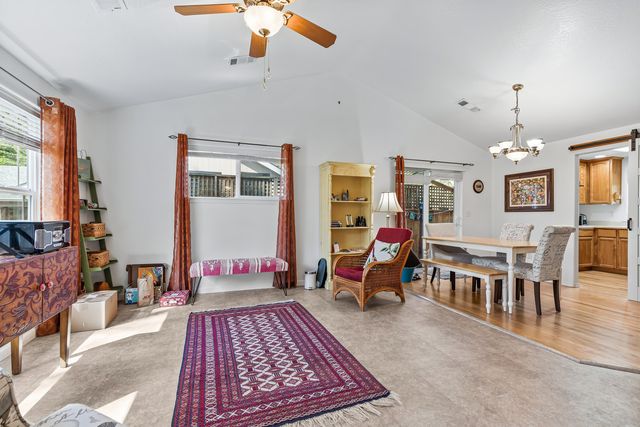 130 Rhonda Lane, Phoenix, OR 97535