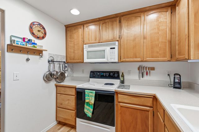 130 Rhonda Lane, Phoenix, OR 97535