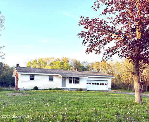 11 McDermott Road, Mechanicville, NY 12118