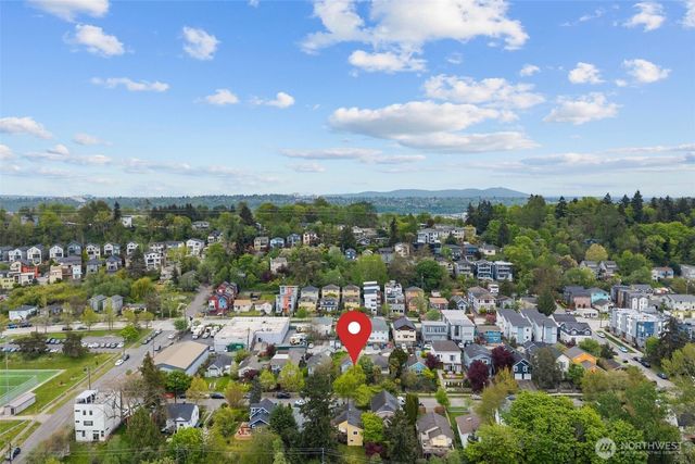 4724 25th Ave SW, Seattle, WA 98106