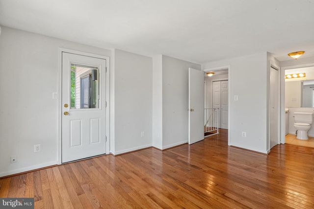 7 COPPS HILL CT, Montgomery Village, MD 20886