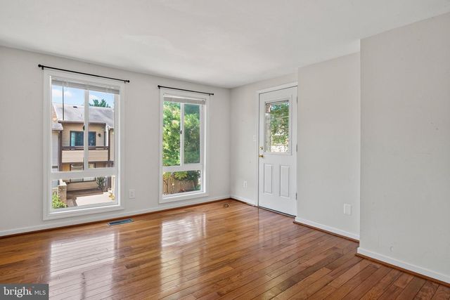 7 COPPS HILL CT, Montgomery Village, MD 20886