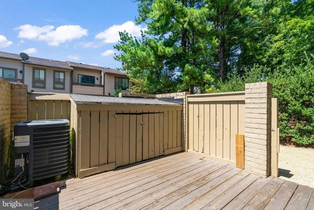 7 COPPS HILL CT, Montgomery Village, MD 20886