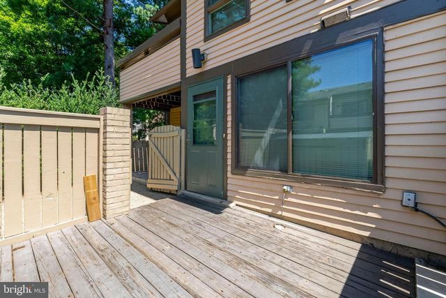 7 COPPS HILL CT, Montgomery Village, MD 20886