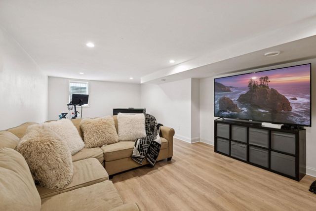 5800 York Avenue S, Edina, MN 55410