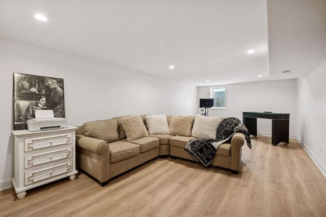 5800 York Avenue S, Edina, MN 55410