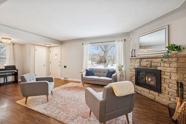 5800 York Avenue S, Edina, MN 55410